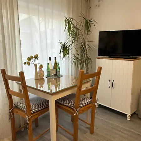 アパート Am Rotweinwanderweg